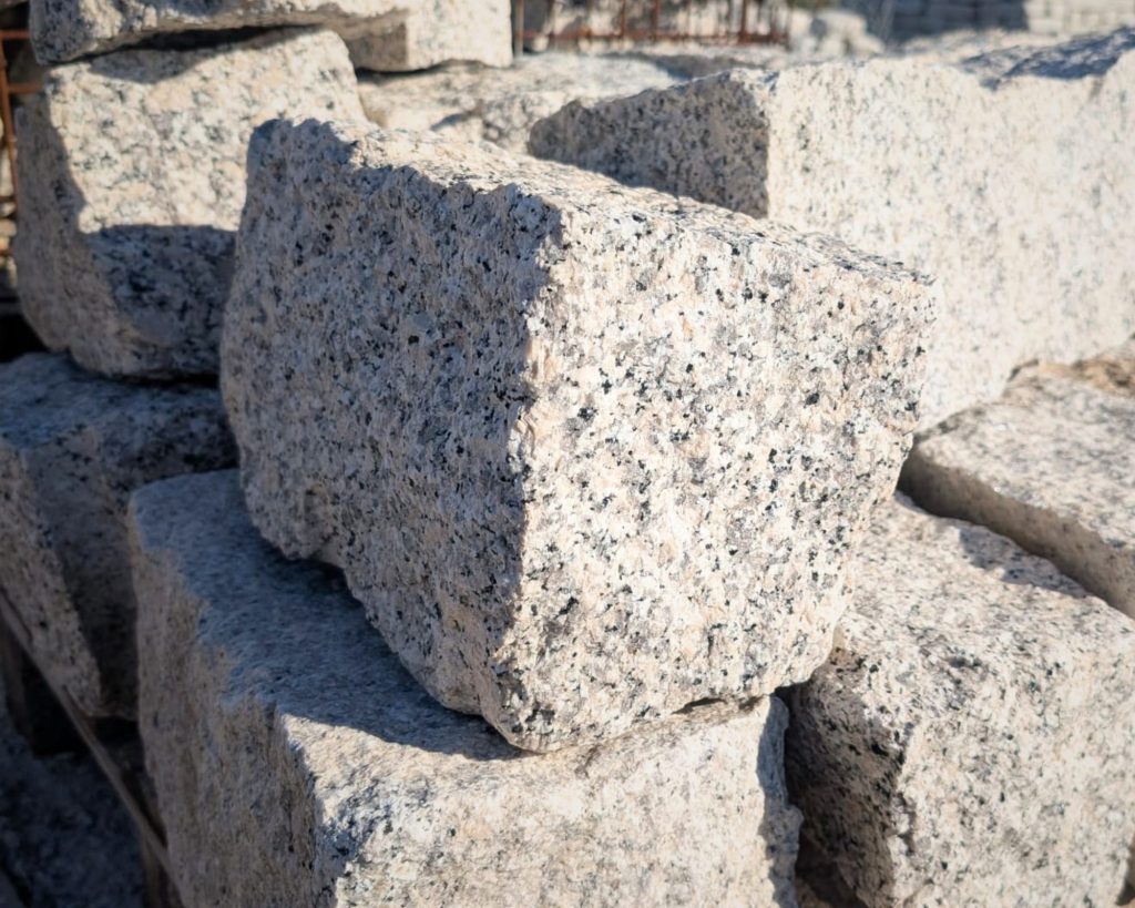 Lavorazione Pietra Naturale Sardegna: 10 Indicazioni in sicurezza per sceglierla 5 lavorazione pietra naturale sardegna granito
