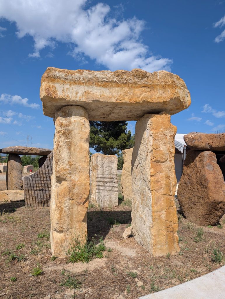 Vendita Monoliti Sardegna 2026: Arenaria e Basalto Esclusivo 2 vendita monoliti sardegna arenaria e basalto